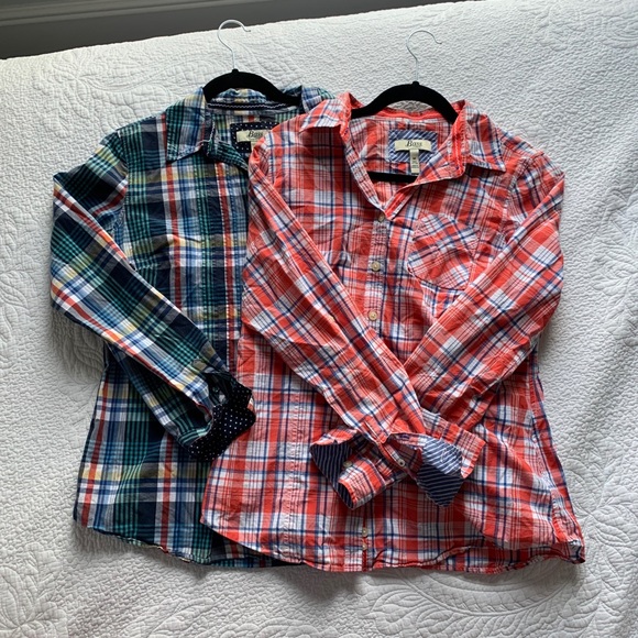 Bass Tops - TWO women’s button down shirts